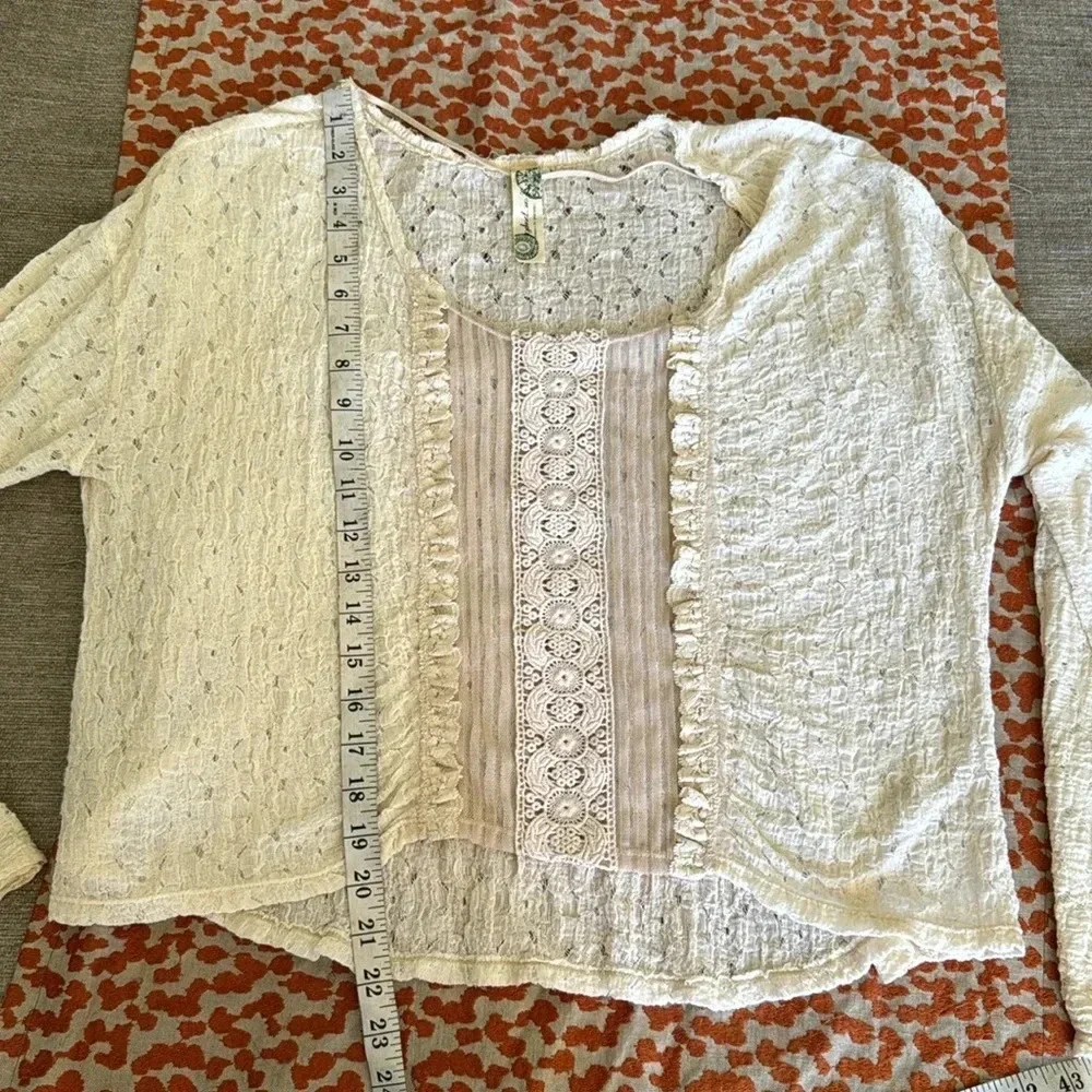 Free People - Vintage French lace slightly cropped oversized small long sleeve